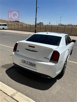 کرایسلەر 300